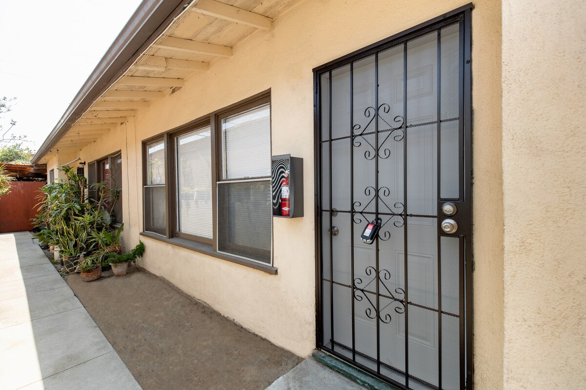 Primary Photo - 14010 Chadron Ave