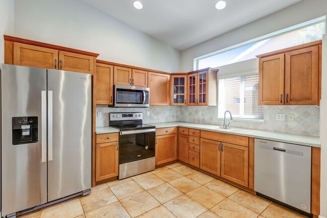 Foto del edificio - ** TUSCANY COVE ** 2 BED + DEN / 2 BATH / ...