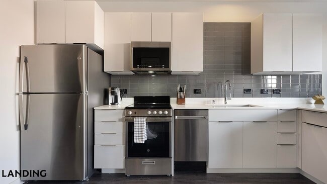 Building Photo - 2020 Red Dr