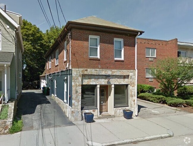 Building Photo - 388 Langley Rd