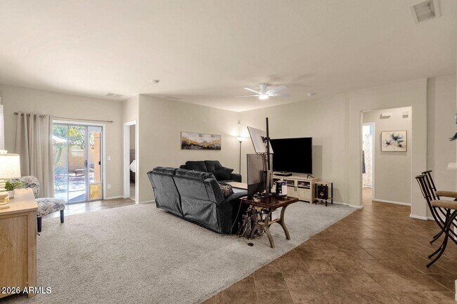 Foto del edificio - 18337 N Soft Wind Dr