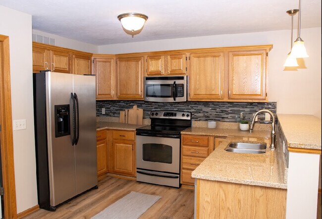 Foto del edificio - 8248 S 85th St