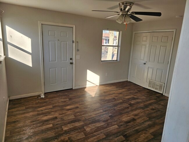 Building Photo - 411 S Florida St