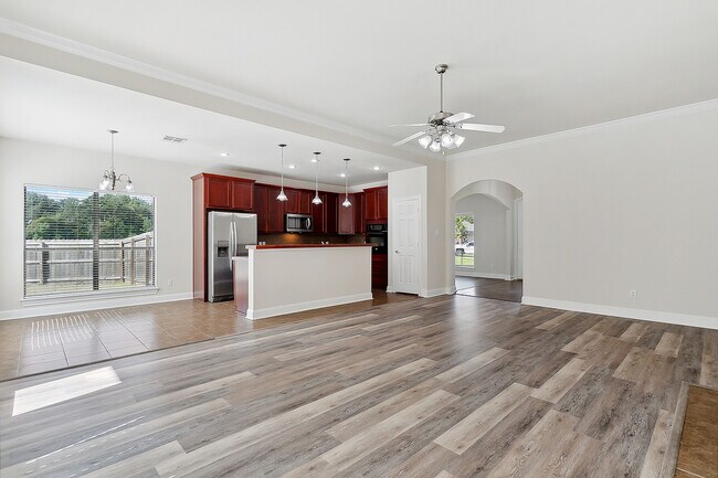 Building Photo - 42010 Red Maple St