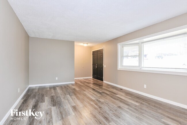 Building Photo - 4850 Evelynaire Pl