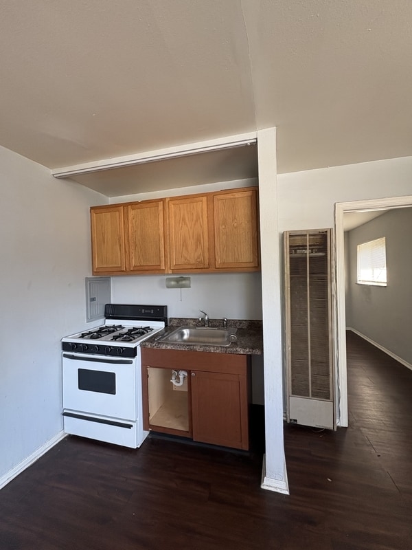 Building Photo - 274 E Nottingham Rd