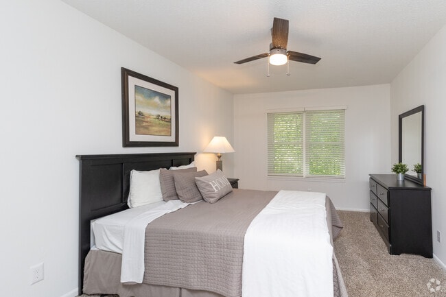 1BR, 1BA - 588SF - Bedroom - Tree Top Apartments
