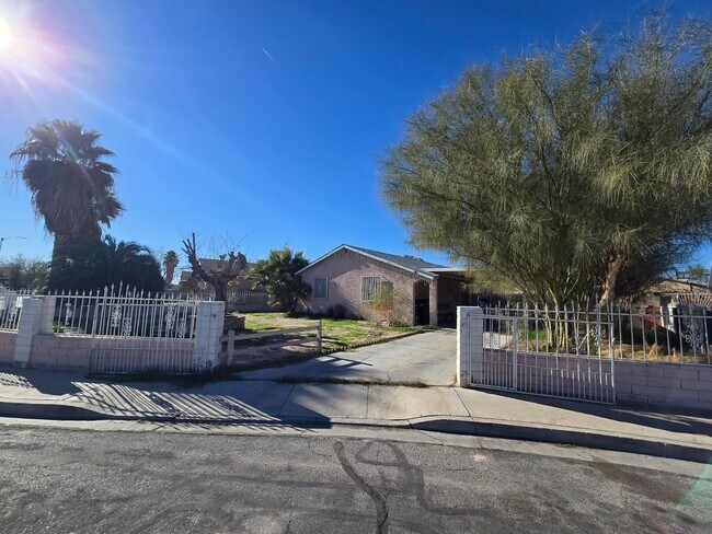 Foto del edificio - Coming Soon - 4 Bedroom 2 Bathroom Home