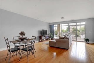 Foto del edificio - 802 N Meridian St