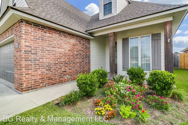 Building Photo - 4 br, 3 bath House - 318 Benedict Drive