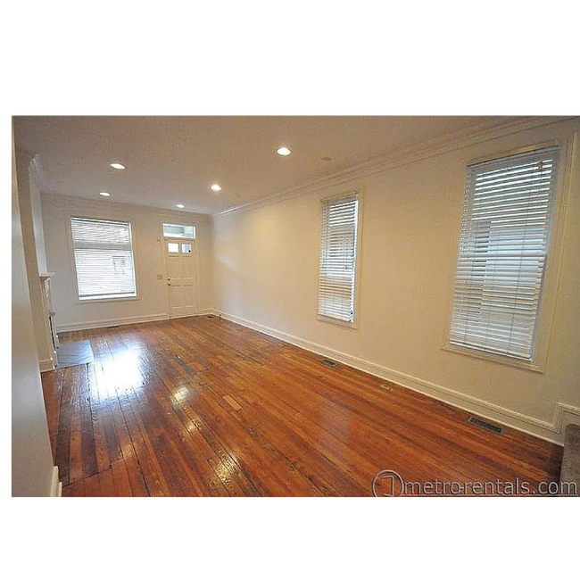 Building Photo - 1153 Jaeger St