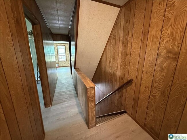 Building Photo - 145-146 E Center St