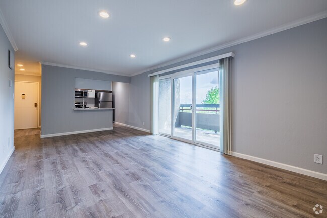 1 habitación, 1 baño - 732 pies cuadrados - Sala de estar - Oakview