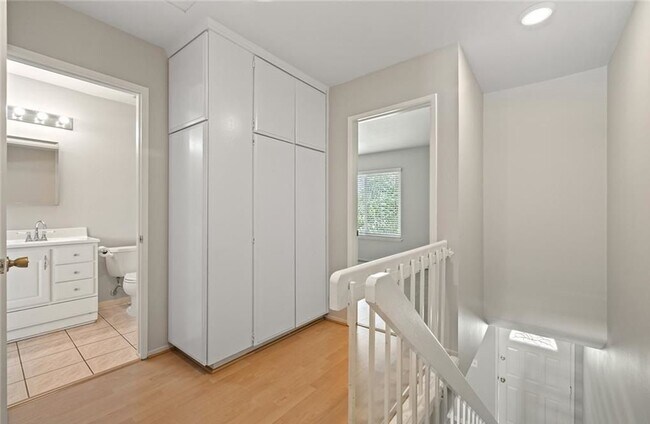 Building Photo - 5094 Via Maria