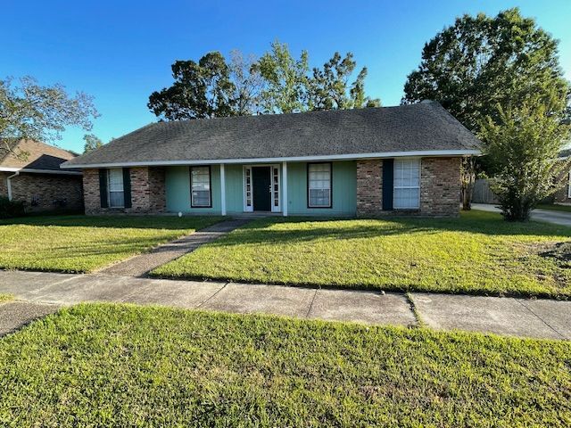 Primary Photo - 15016 Lynbrook Dr