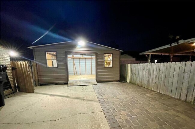 Foto del edificio - 2309 Rosetta Dr