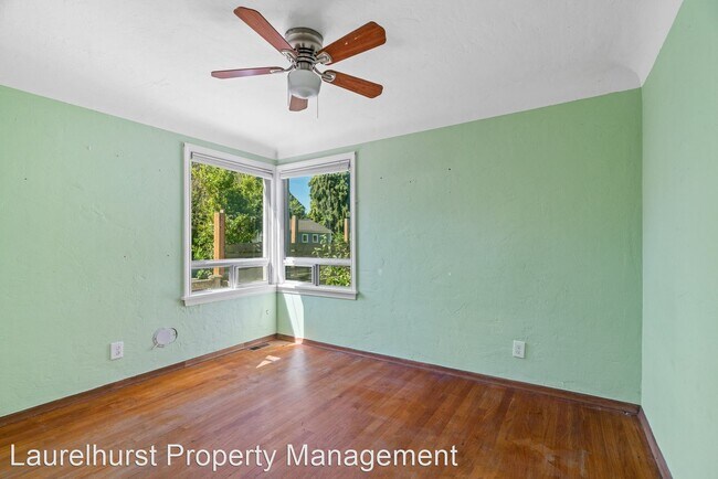 Foto del edificio - 2 br, 1 bath House - 8731 13th Ave NW
