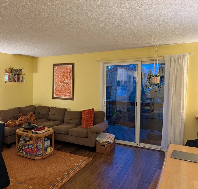 Spacious Living Room - 4159 38th Ave S