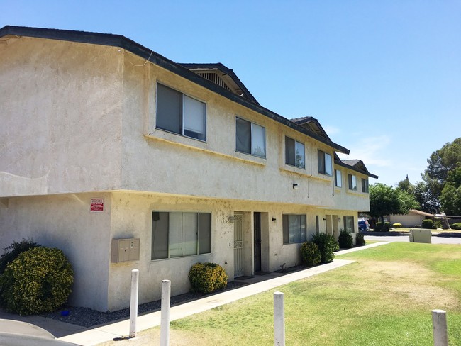 Building Photo - 4202 White Ln