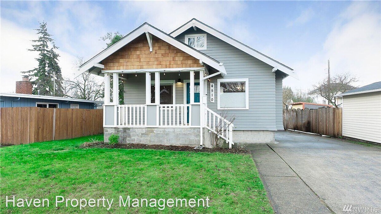 4 br, 2 bath House 4510 Ave S House Rental in WA