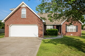 Building Photo - 105 Harkness Ct