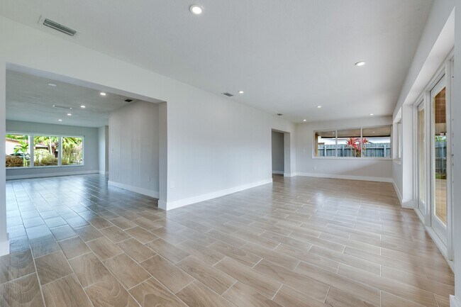 Building Photo - 8952 SW 10th Terrace