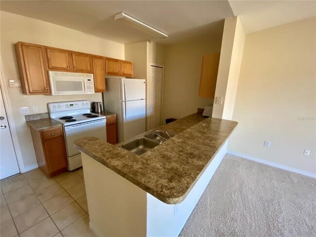 Foto del edificio - 5550 E Michigan St