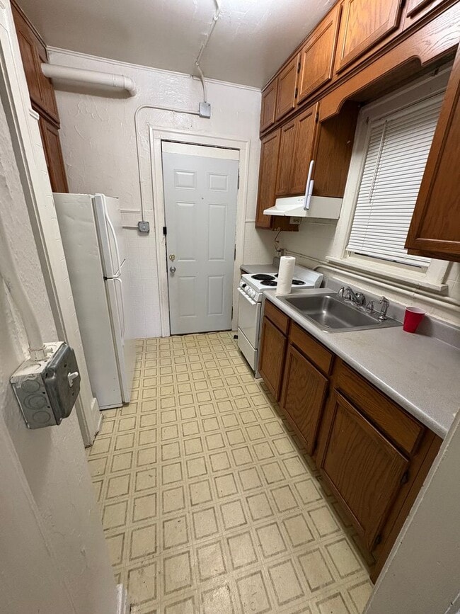 Foto del edificio - 608 Wellington St