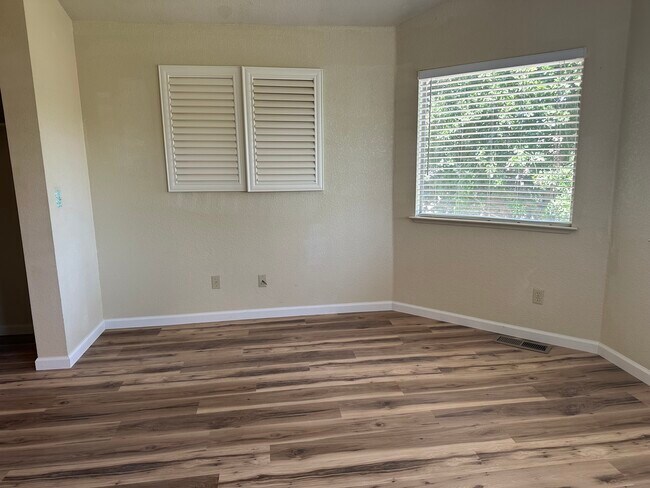 Foto del edificio - 2156 Sunhaven Cir