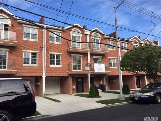 Foto del edificio - 3246 61st St
