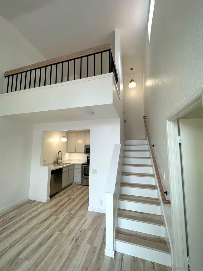 Building Photo - 4060 Rosenda Ct