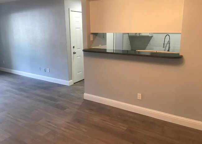 Foto del edificio - 8110 Skillman St