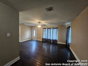 Foto del edificio - 311 Eland Dr