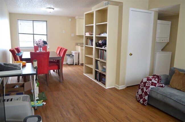 Foto del edificio - 2408 Longview St