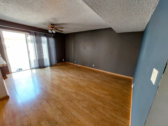 Foto del edificio - 16 Moonbeam Dr