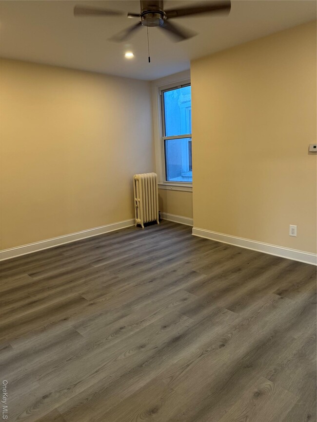 Building Photo - 106-17 Metropolitan Ave