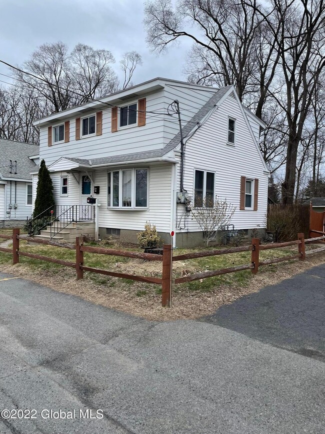 Building Photo - 6 Zoar Ave