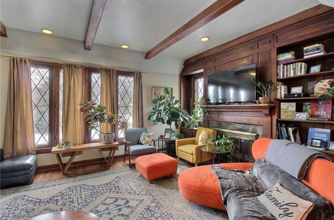 Foto del edificio - 3665 Glencairn Rd