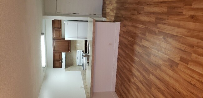 Foto del edificio - 2501 Riverside Dr