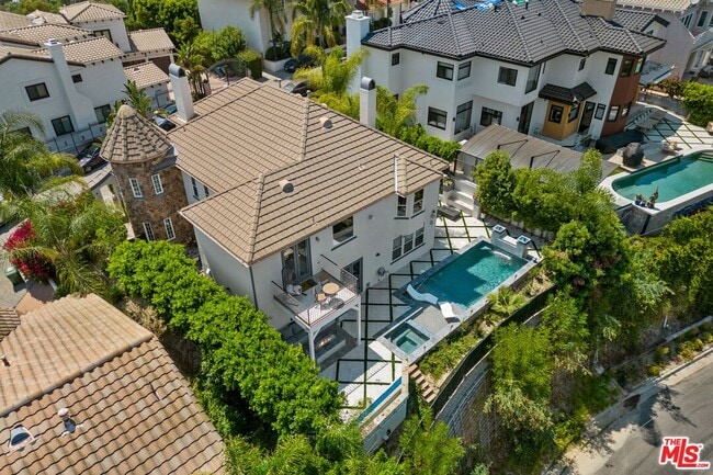 Foto del edificio - 21615 Medina Estates Dr