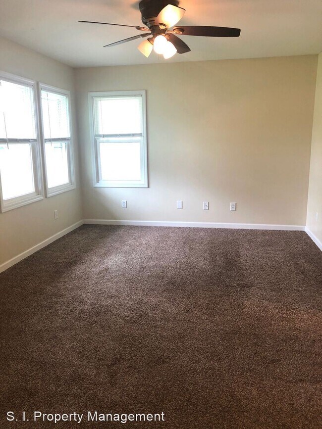 Building Photo - 2 br, 1 bath House - 205 Forest St.