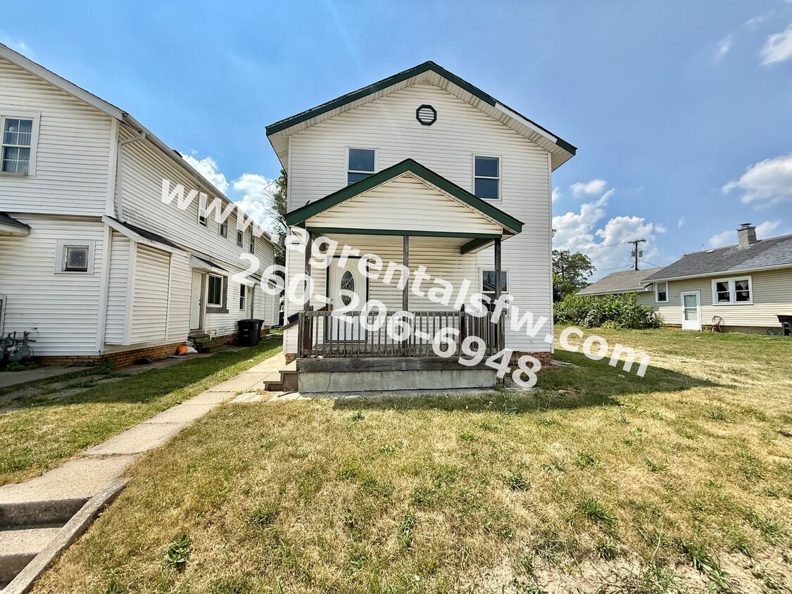 Primary Photo - 3232 Barr St
