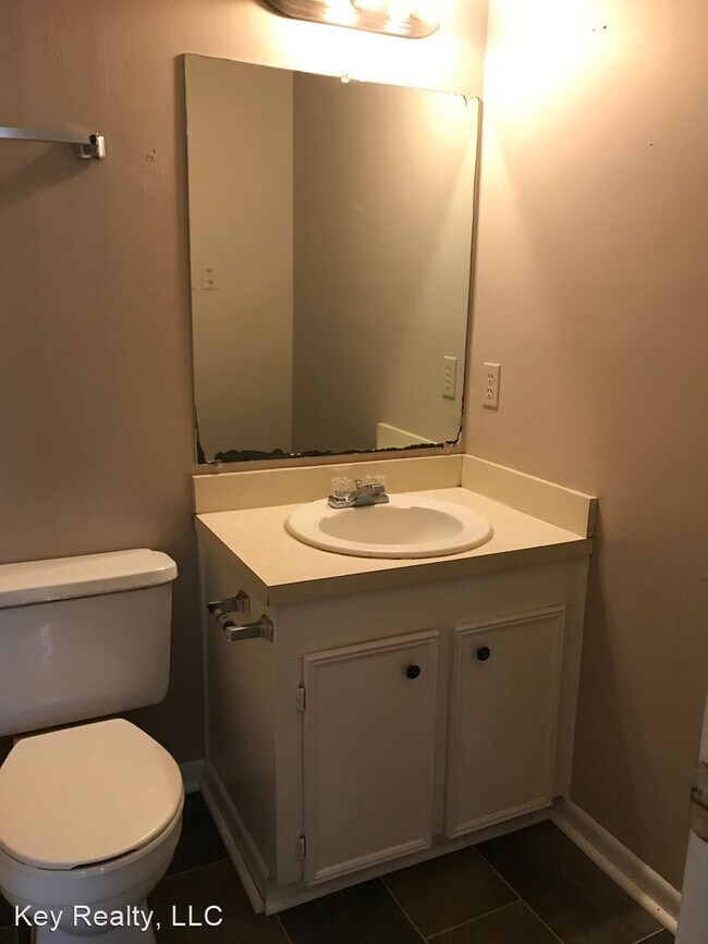 Building Photo - 2 br, 2 bath House - 5405-B Lacassine