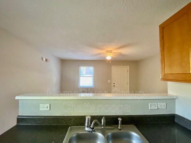 Foto del edificio - 141 Hollyberry Ln