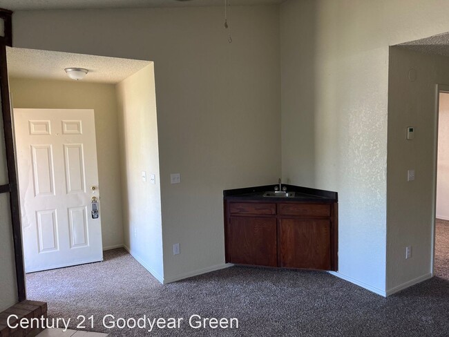 Foto del edificio - 2 br, 2 bath House - 6203 S.E. 47th St.