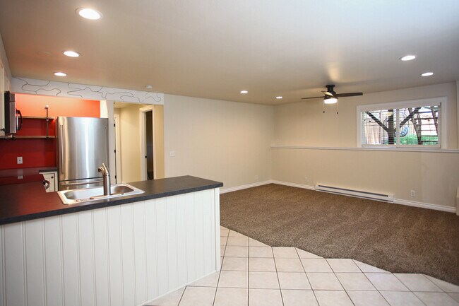 2 - 417 E Foster Ave