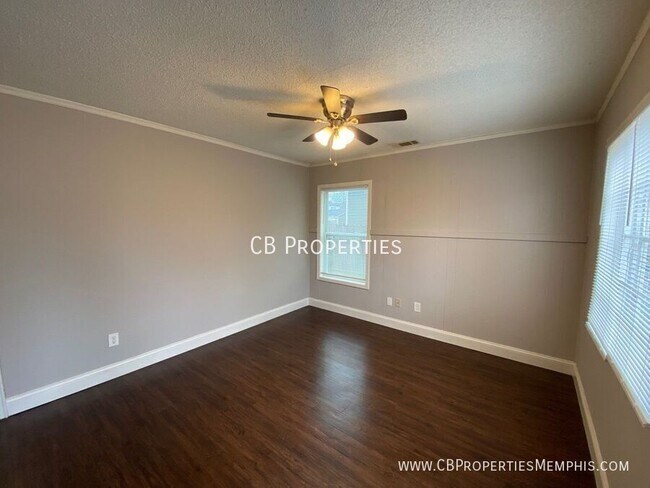 Foto del edificio - 1311 Robin Hood Ln
