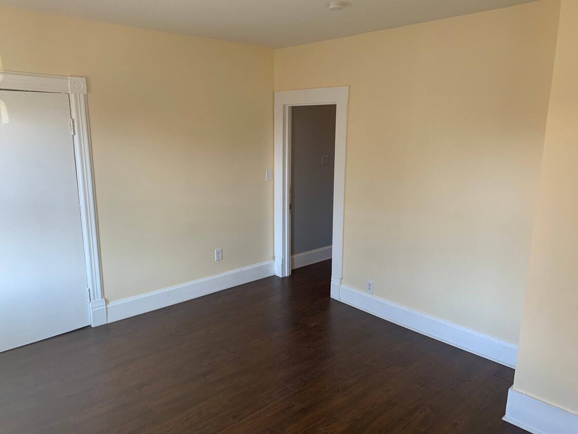 Front bedroom - 551 Main St