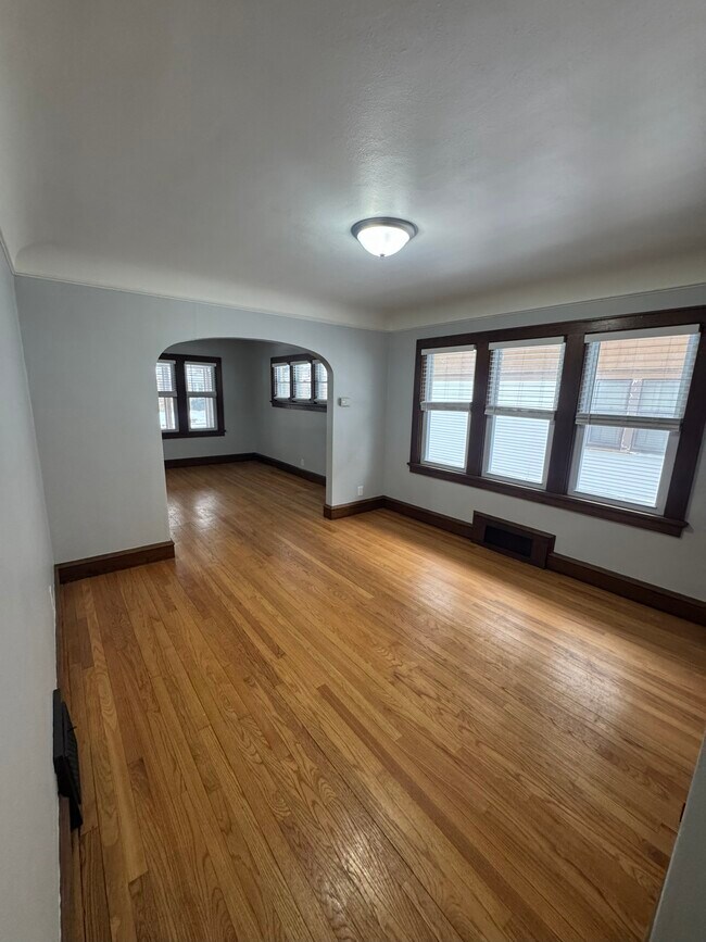 Foto del edificio - 2639 N 61st St