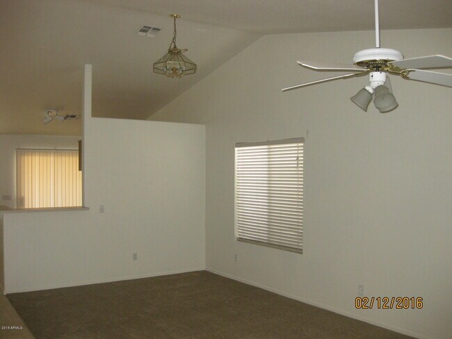 Building Photo - 14503 W Wendover Dr